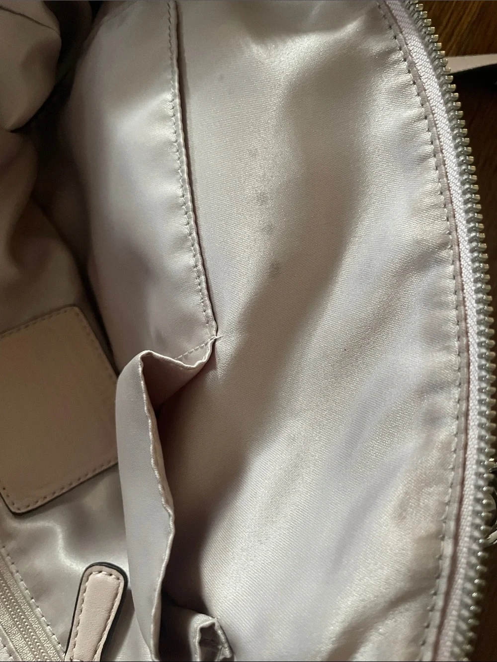 Coach great beige